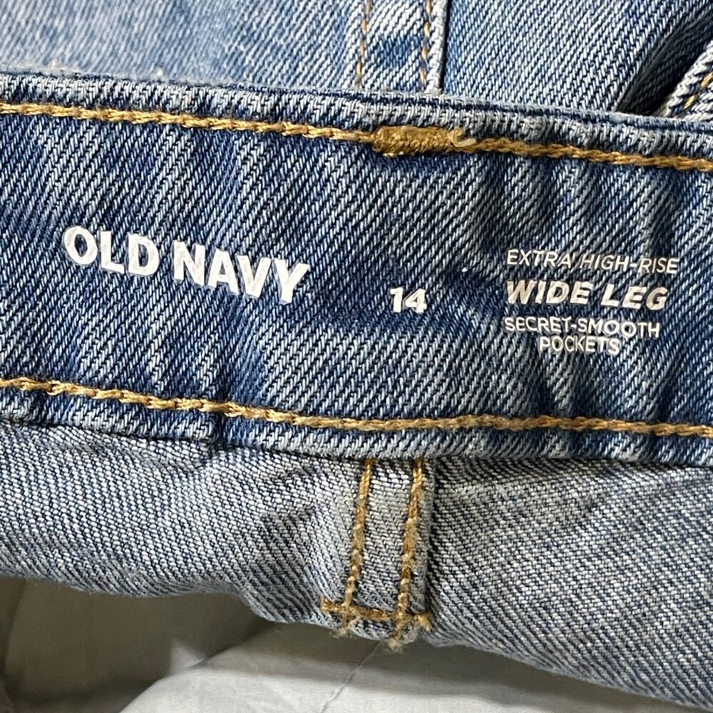 New Old Navy Jeans Women's High Rise Wide Leg Size 14 Distressed Light Wash - Picture 5 of 8